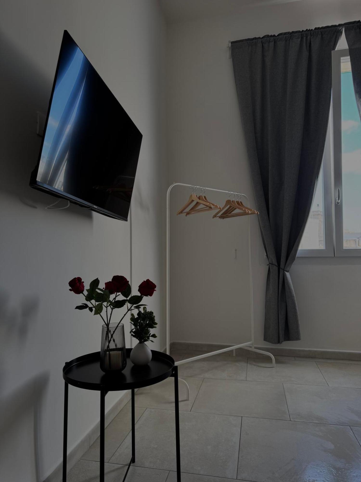 L&S Rooms Monopoli Exteriör bild